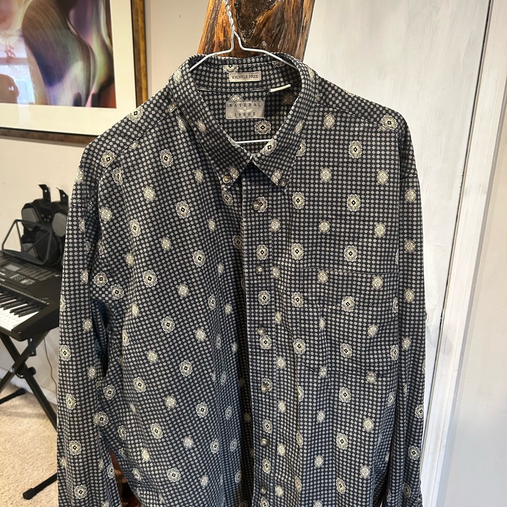 Men's Black and White Dress Shirt